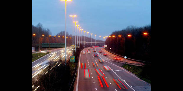 Les autoroutes belges commencent à éteindre leurs lumières