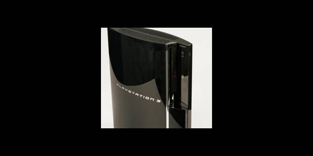 Hold-up à la mitraillette  pour 300 PlayStation 3 !