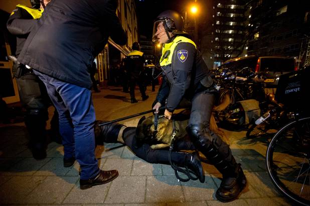 Crise Entre La Turquie Et Les Pays Bas Le Centre De Rotterdam Evacue Photos Dh Les Sports