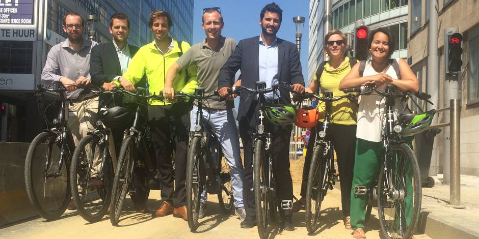 Les Jeunes CDH font la promotion du vélo électrique